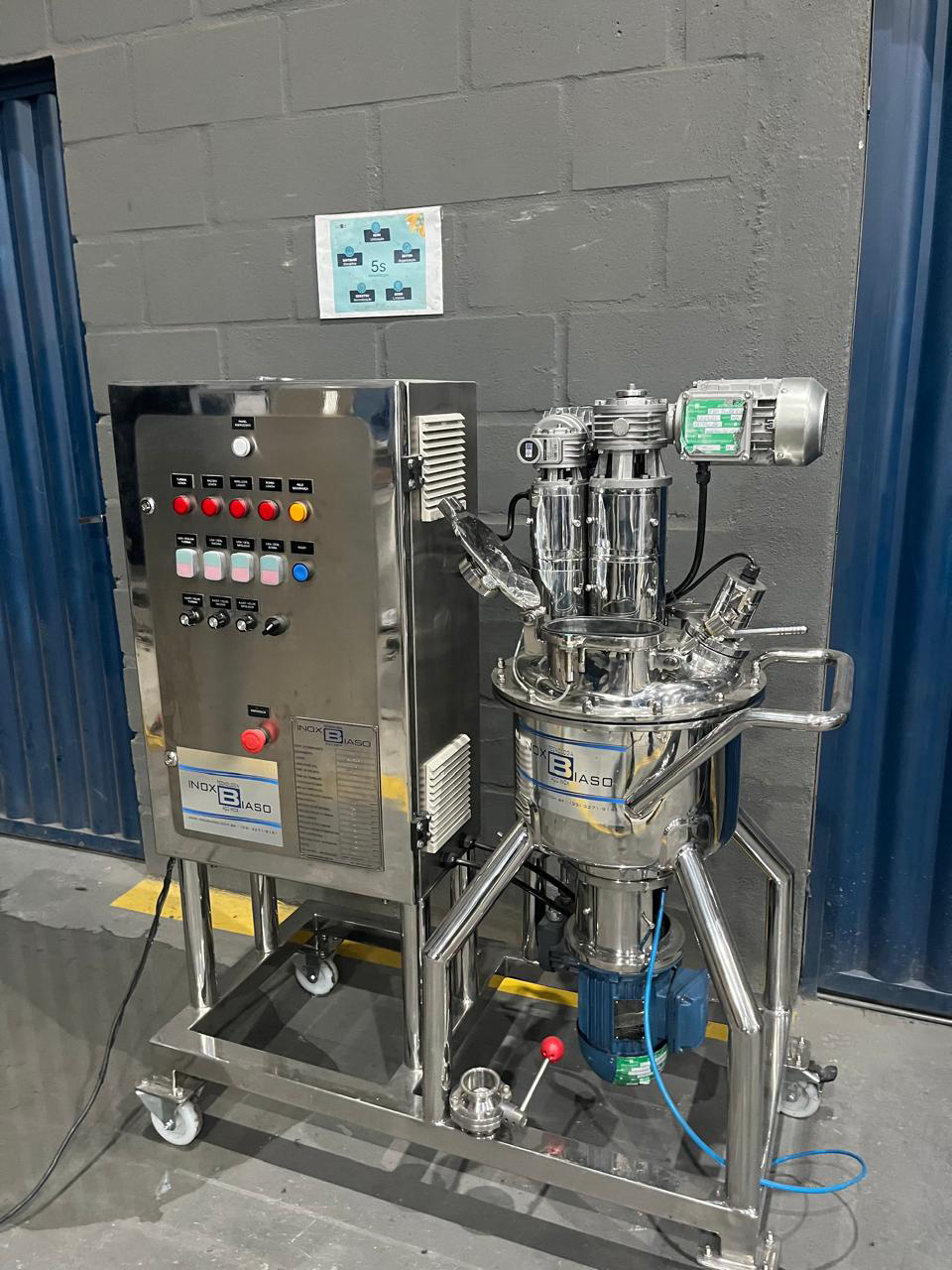 OBRA 820 REATOR 20 LITROS